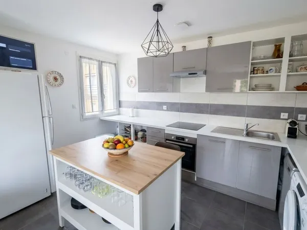 Maison 5 pièces 140 m²