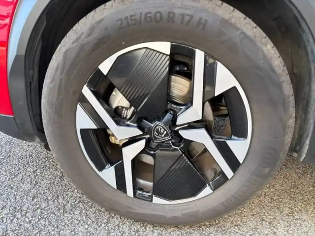 Peugeot 2008 hybrid 136 e-dcs6 — photo 63