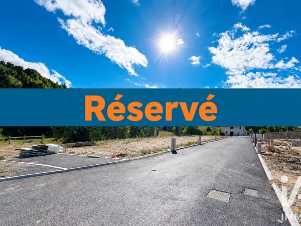Terrain 238 m²