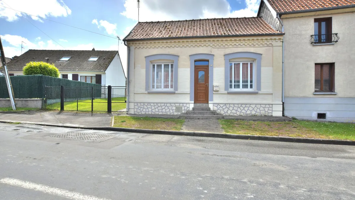 Photo 1