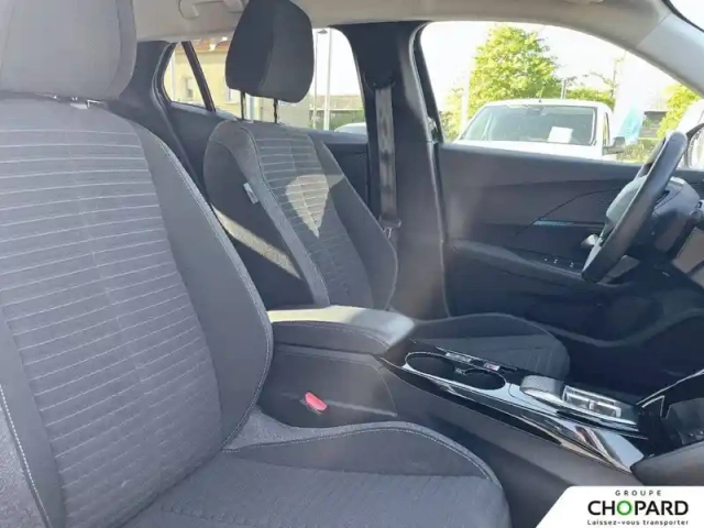 Peugeot 2008 electrique 136 ch — photo 10