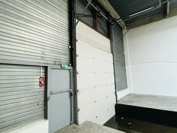 LOCAL D'ACTIVITE 460 m² COIGNIERES