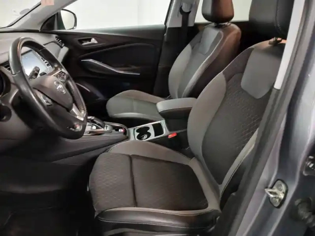 Opel Grandland X hybrid 225 ch bva8 — photo 9