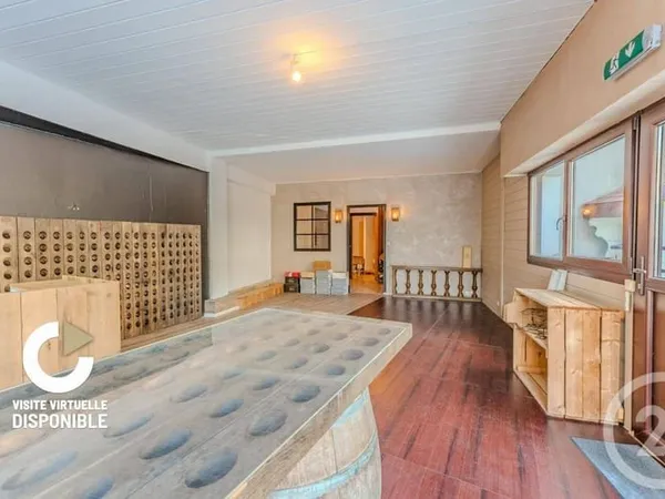 Local 3 pièces 61 m²