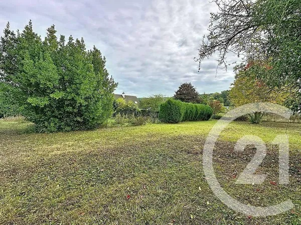 Terrain 600 m²