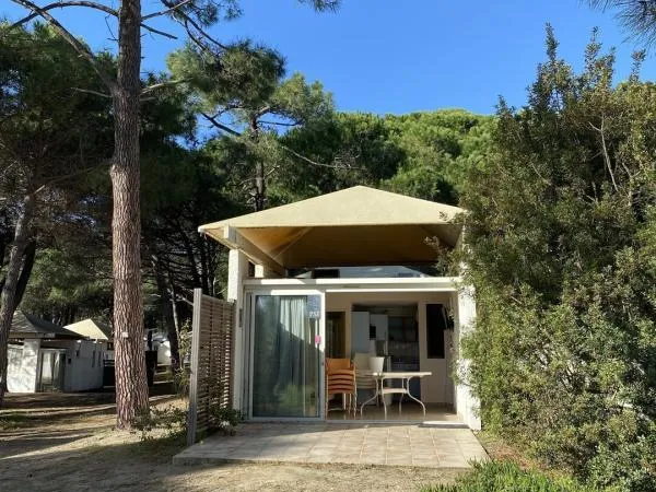 Pour Investissement .Bungalow en Club Bord de Mer BORGO Haute Corse