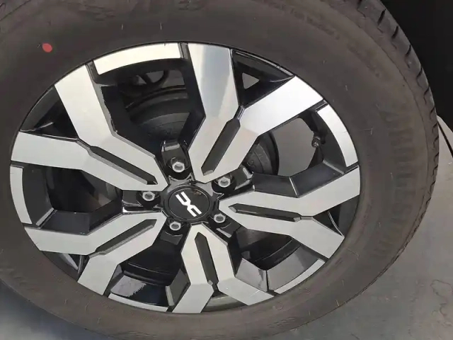 Dacia Duster blue dci 115 4x2 — photo 14