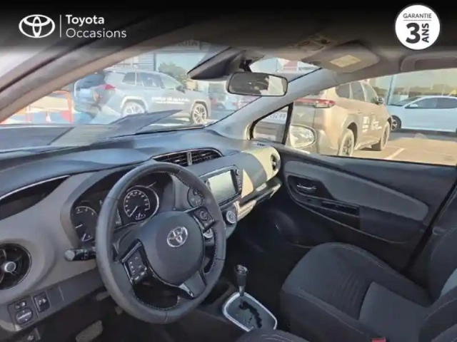 Toyota Yaris 110 vvt-i ultimate cvt 5p — photo 11