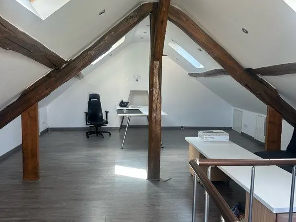 🏠 Local de 30 m² à louer - Centre-ville de Limay