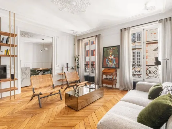 Appartement 1 pièce 77 m²