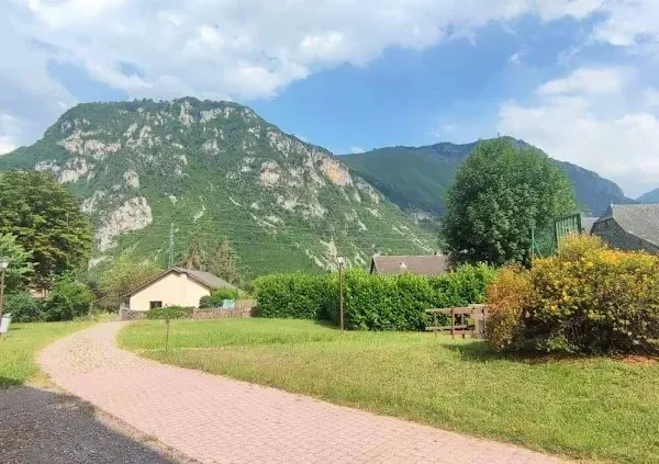 Local 5 pièces 160 m²