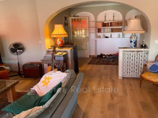 Appartement 3 pièces 102 m²