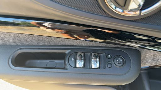 Mini Clubman 1.5 Cooper 136 - Hyde Park – 2017 – 109136 km – Essence – Boîte Manuelle — photo 5