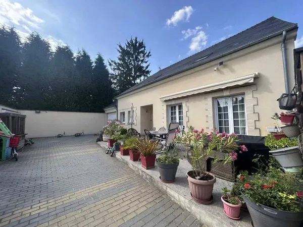 Maison 7 pièces 238 m²