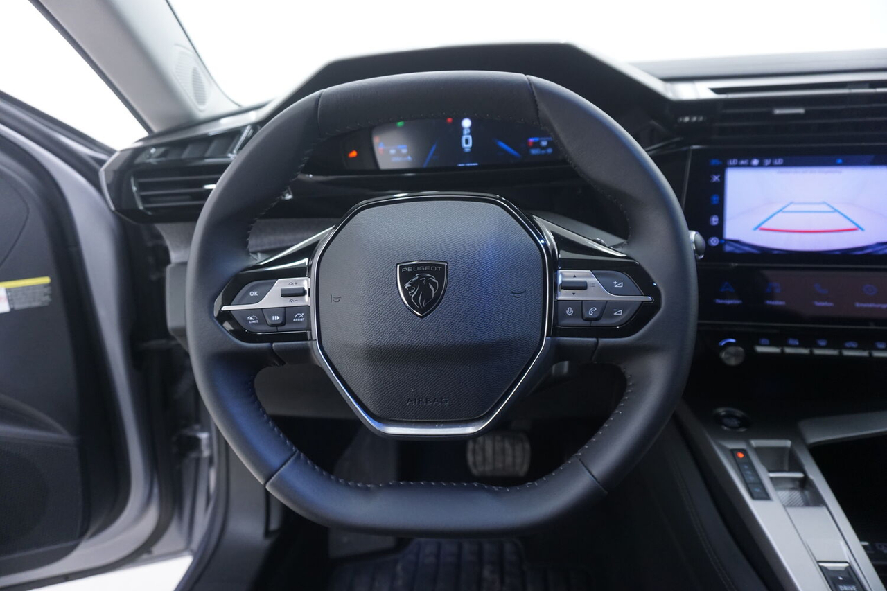 Peugeot 308 — photo 11