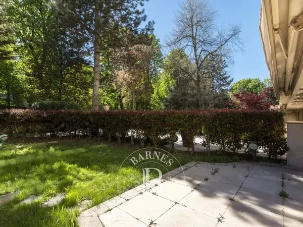 Appartement 6 pièces 214 m²