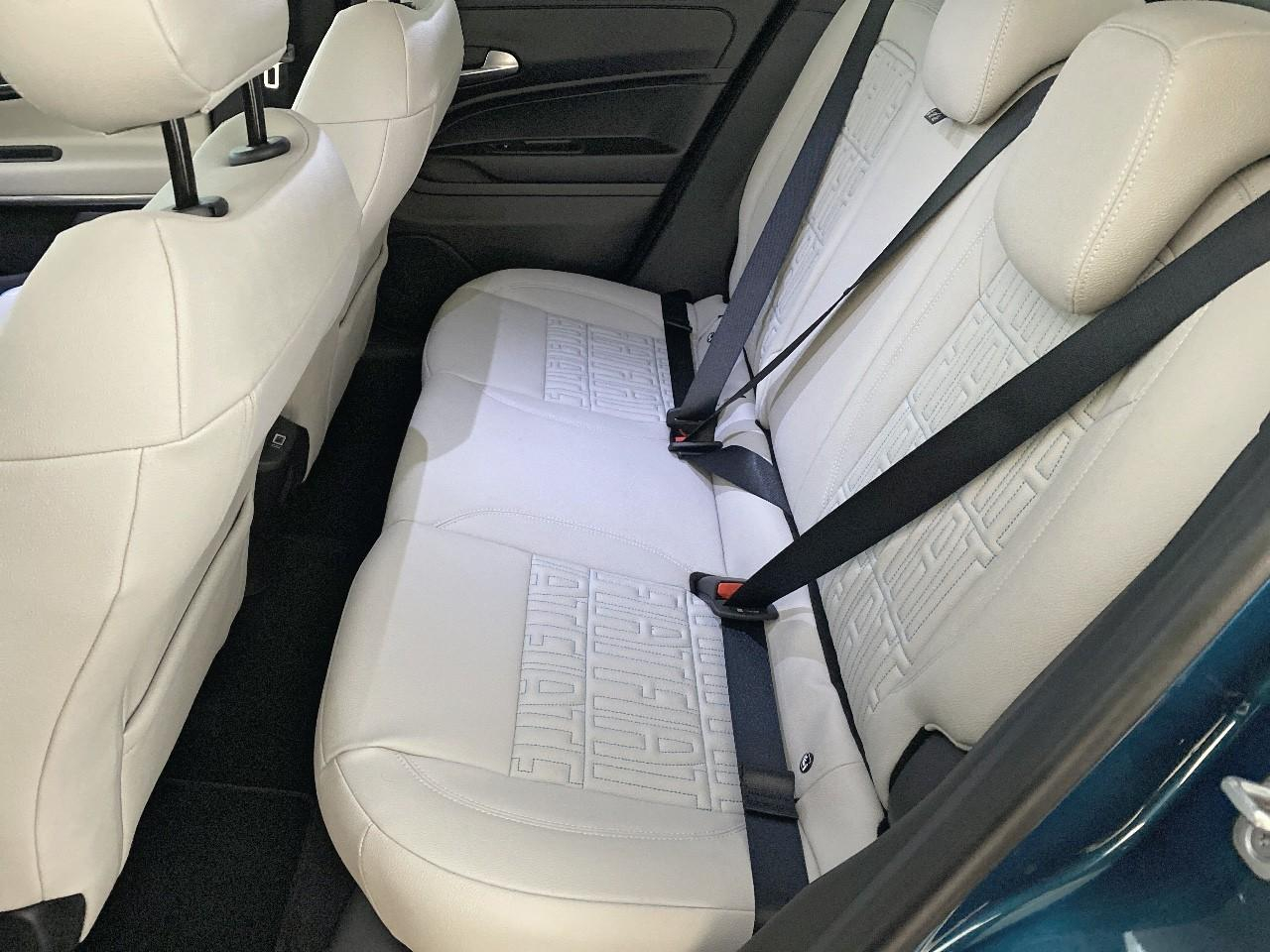 Fiat 600 t-gen 3 1.2 hybrid 145ch edct6 la prima — photo 10