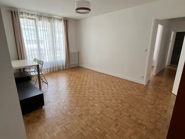 Beau 3 pièces, 2 chambres lumineux à louer