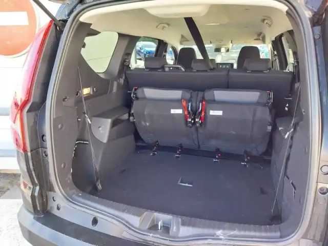 Dacia Jogger tce 110 7 places gsr2 — photo 18