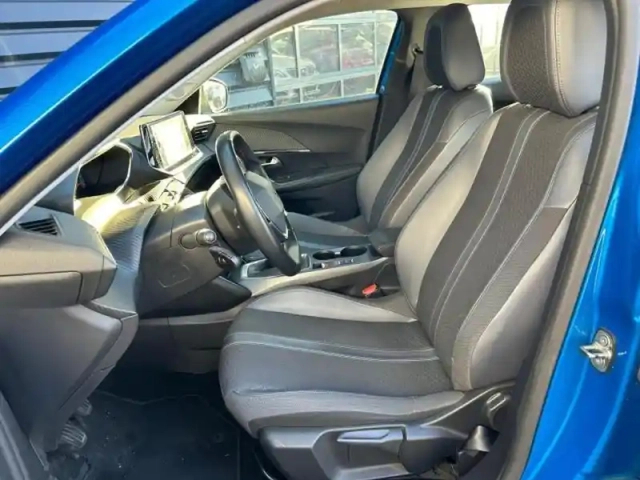 Peugeot 2008 1.2 puretech 130ch s&amp;s allure 7cv — photo 8
