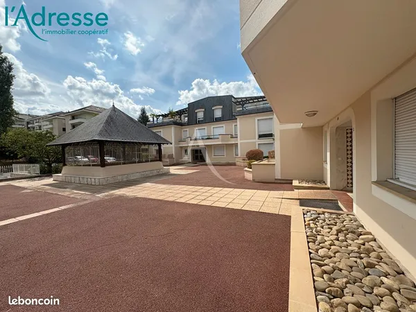 Studio 1 pièce 33 m²