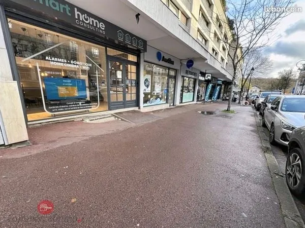Boutique 109 m² GARCHES