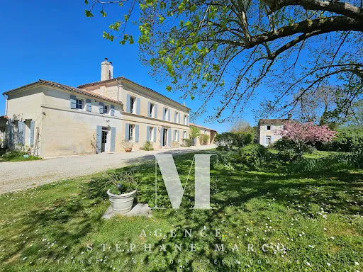 Maison 19 pièces 720 m²