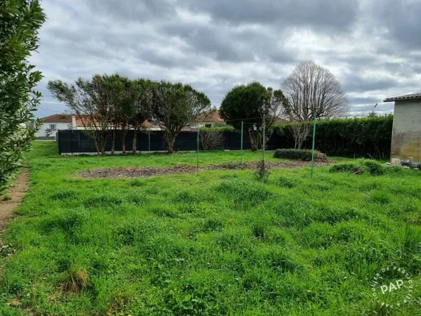 Terrain 754 m²