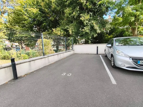 Place de parking privative