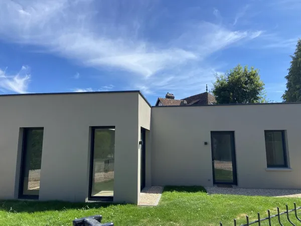 Loue maison , 3 chambres, petit jardin