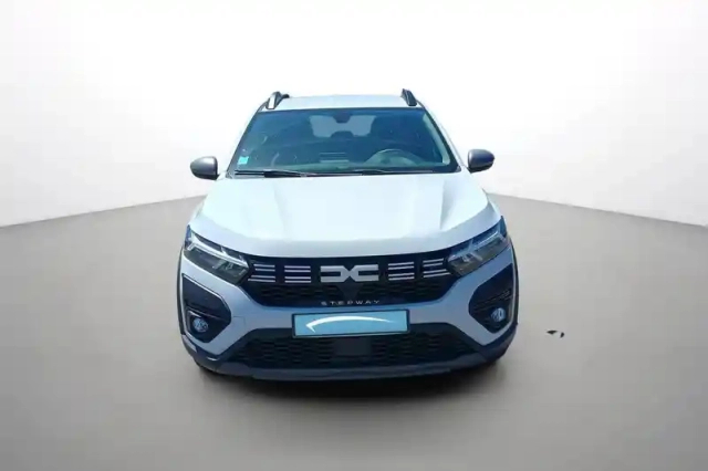 Dacia Sandero tce 90 — photo 2