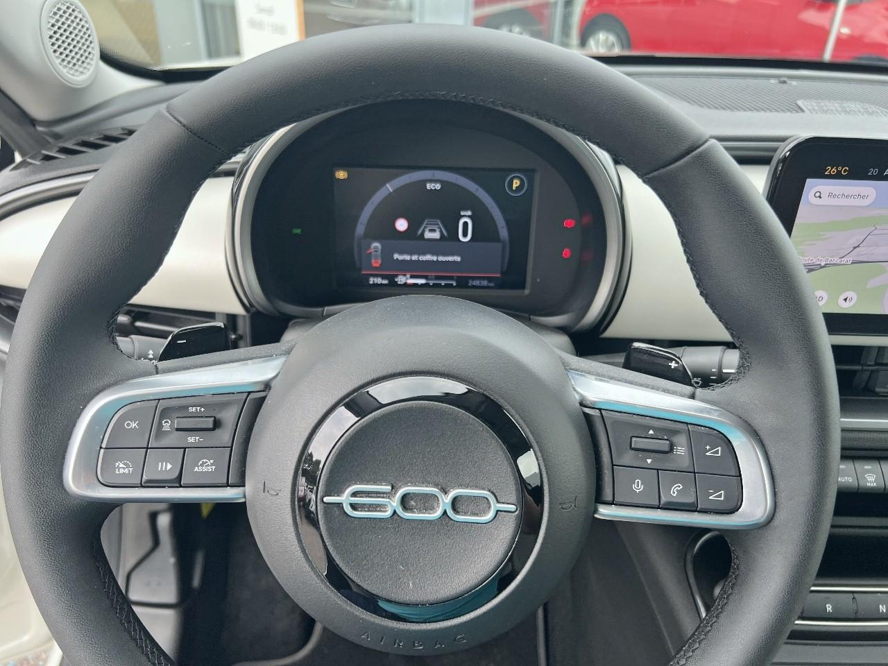 Fiat 600 1.2 hybrid 100ch dct6 la prima — photo 12