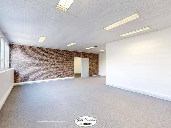 Bureaux 81 m²