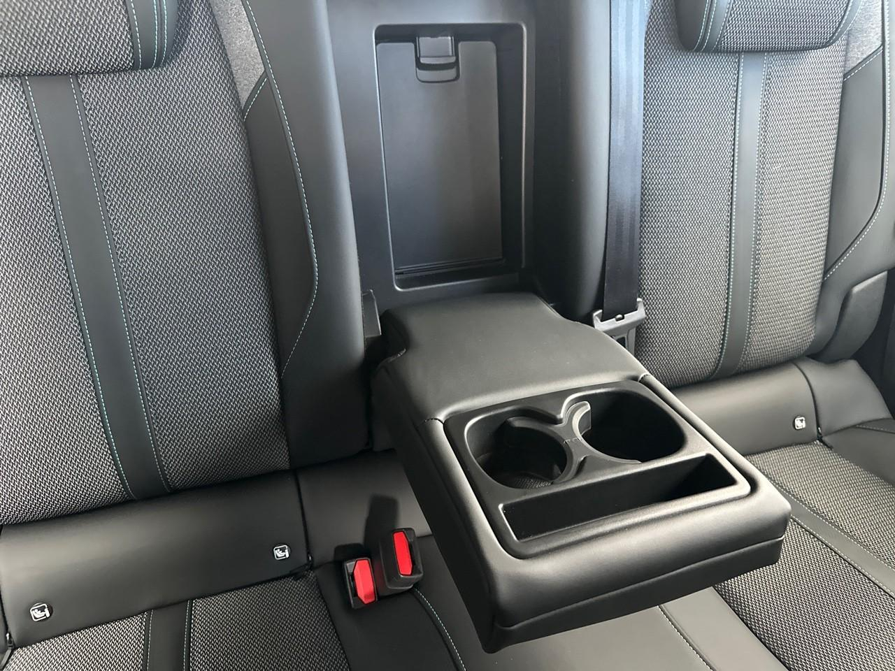 Peugeot 308 1.2 puretech 130ch s&s allure pack — photo 25