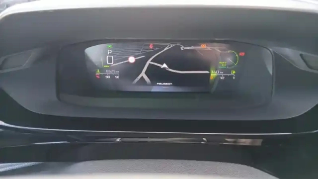 Peugeot 408 hybrid 145 e-dcs6 — photo 18