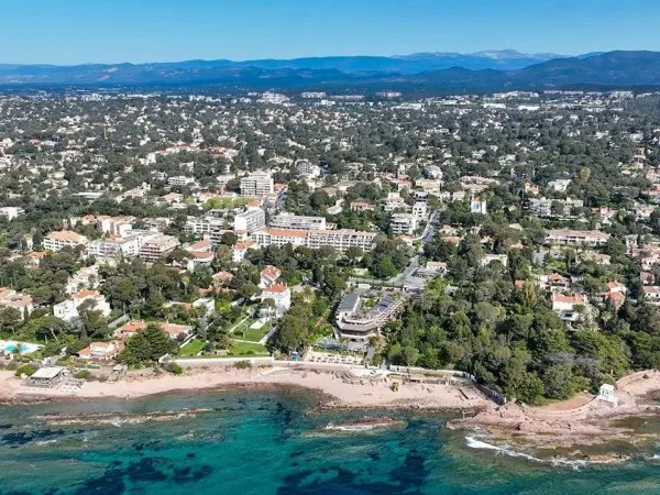 Dernier étage - Terrasse 50 m² - Vue mer & verdure - Boulouris