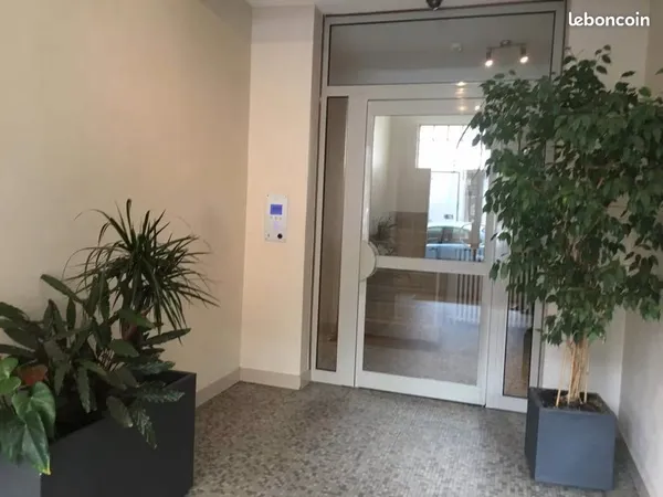 A louer 2 pieces 52,85m2 - non meuble - courbevoie