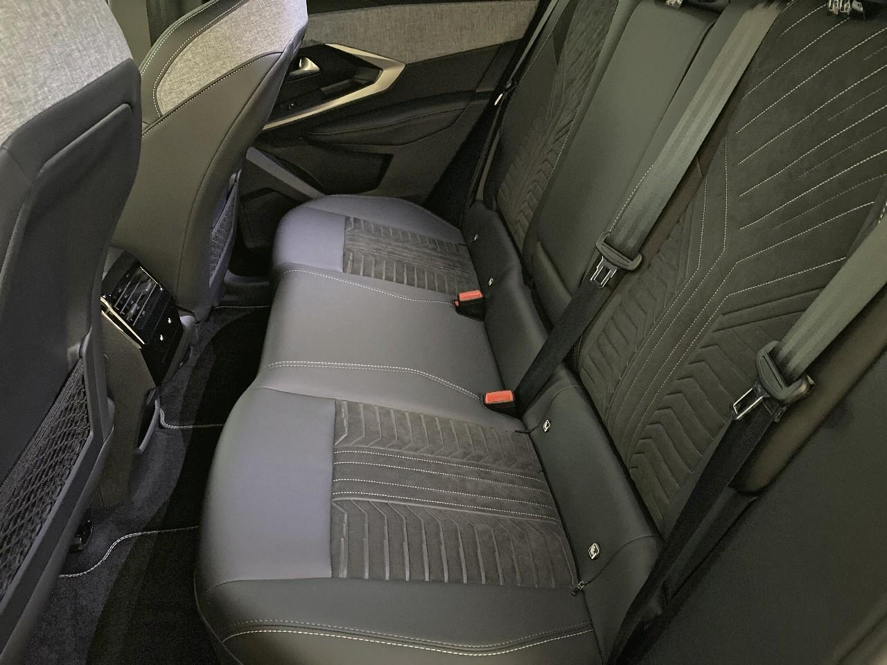 Peugeot 3008 electrique 210 ch 73 kwh gt — photo 10