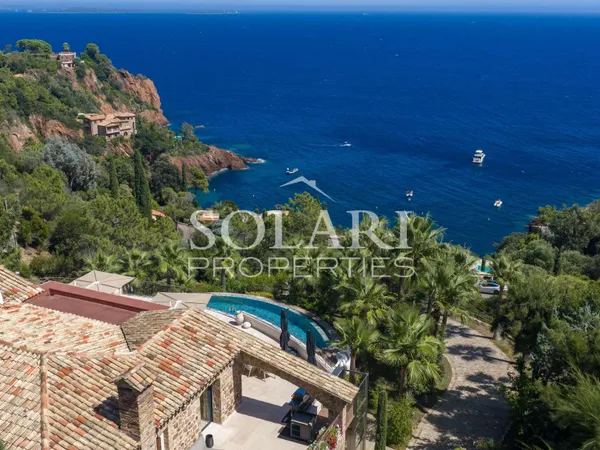 Villa 7 pièces 344 m²
