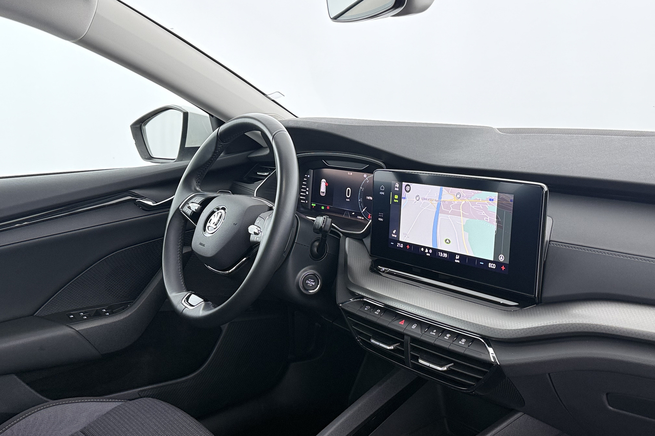 Skoda Octavia Combi — photo 14