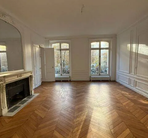 Appartement 5 pièces 181 m²