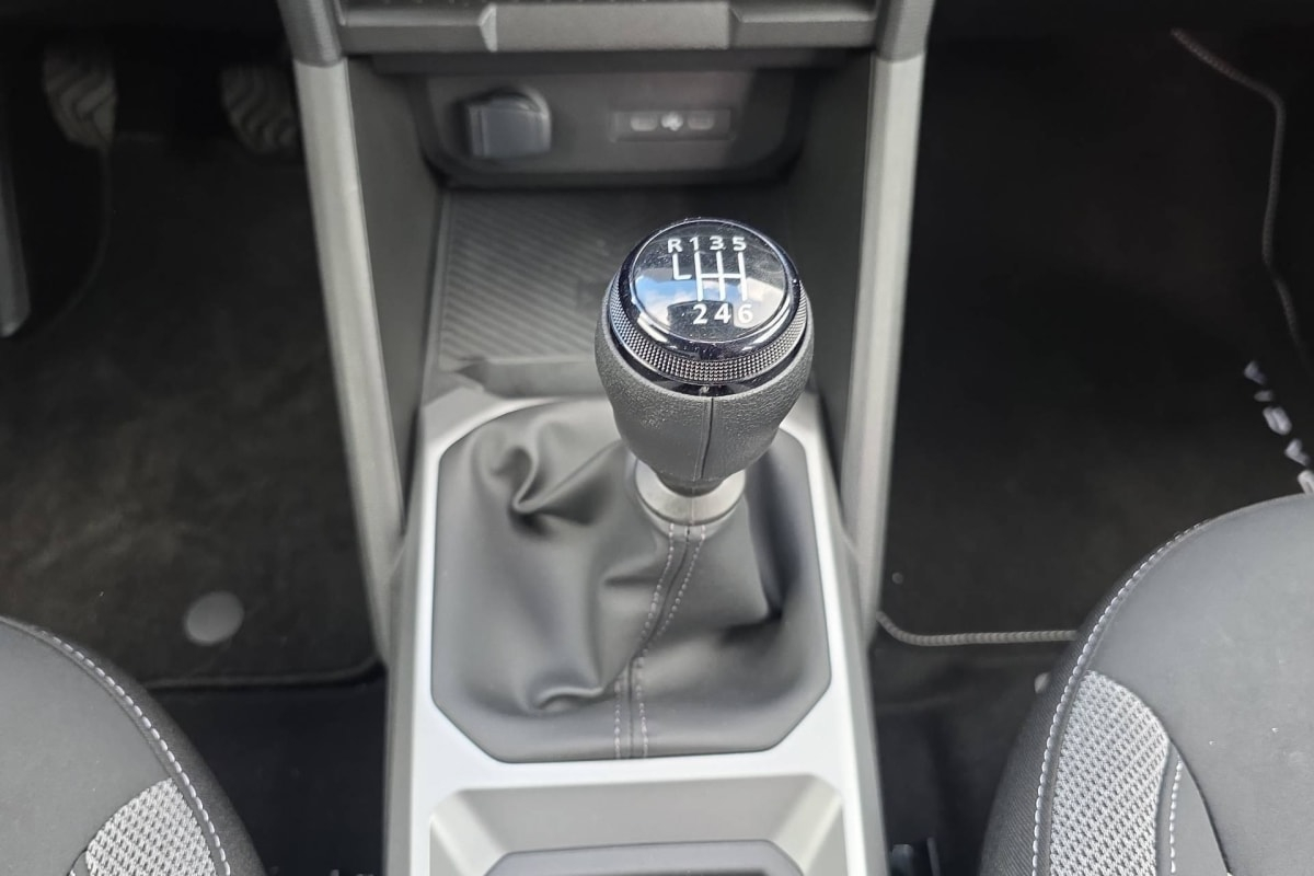 Dacia Bigster — photo 16