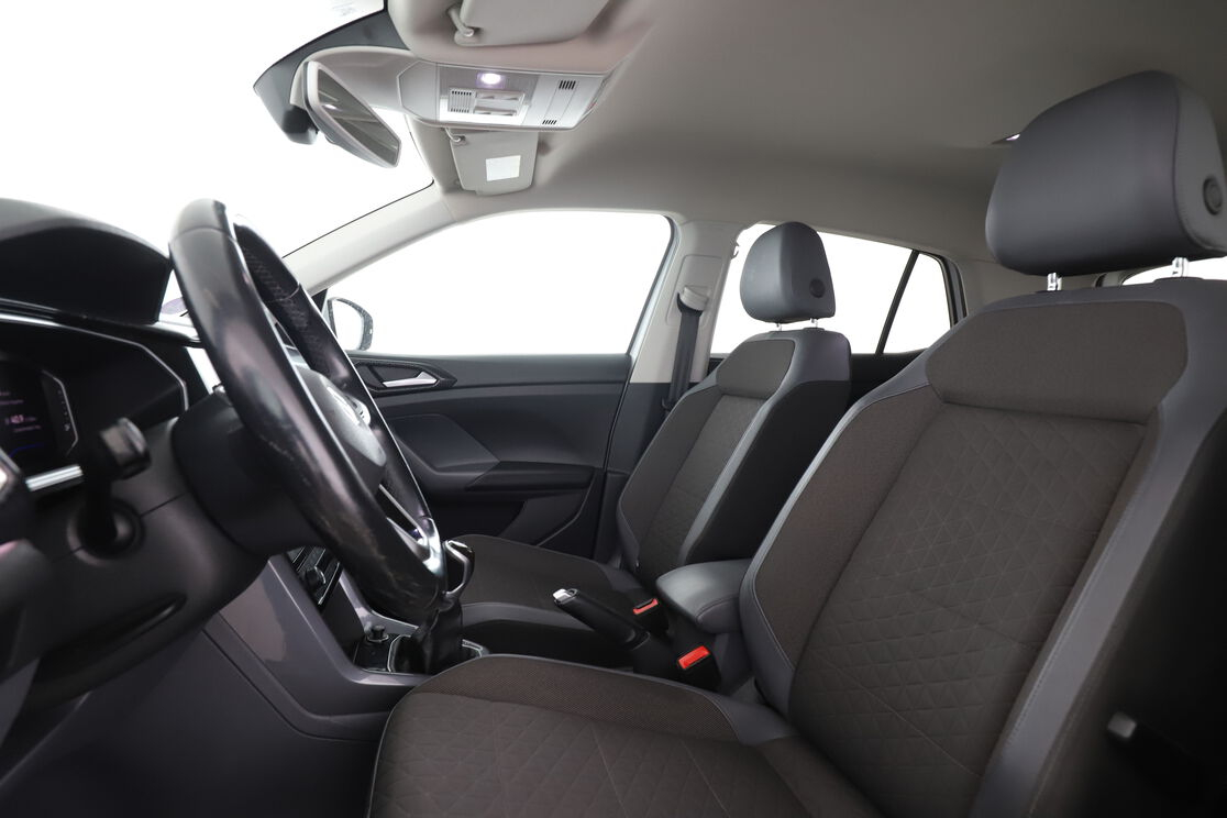 Volkswagen T-Cross 1.0 TSI Carat — photo 9
