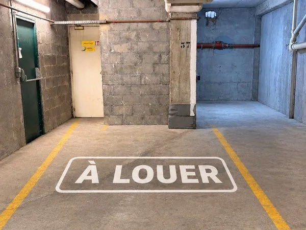 Parking à louer à Neuilly Sur Seine, coté bois