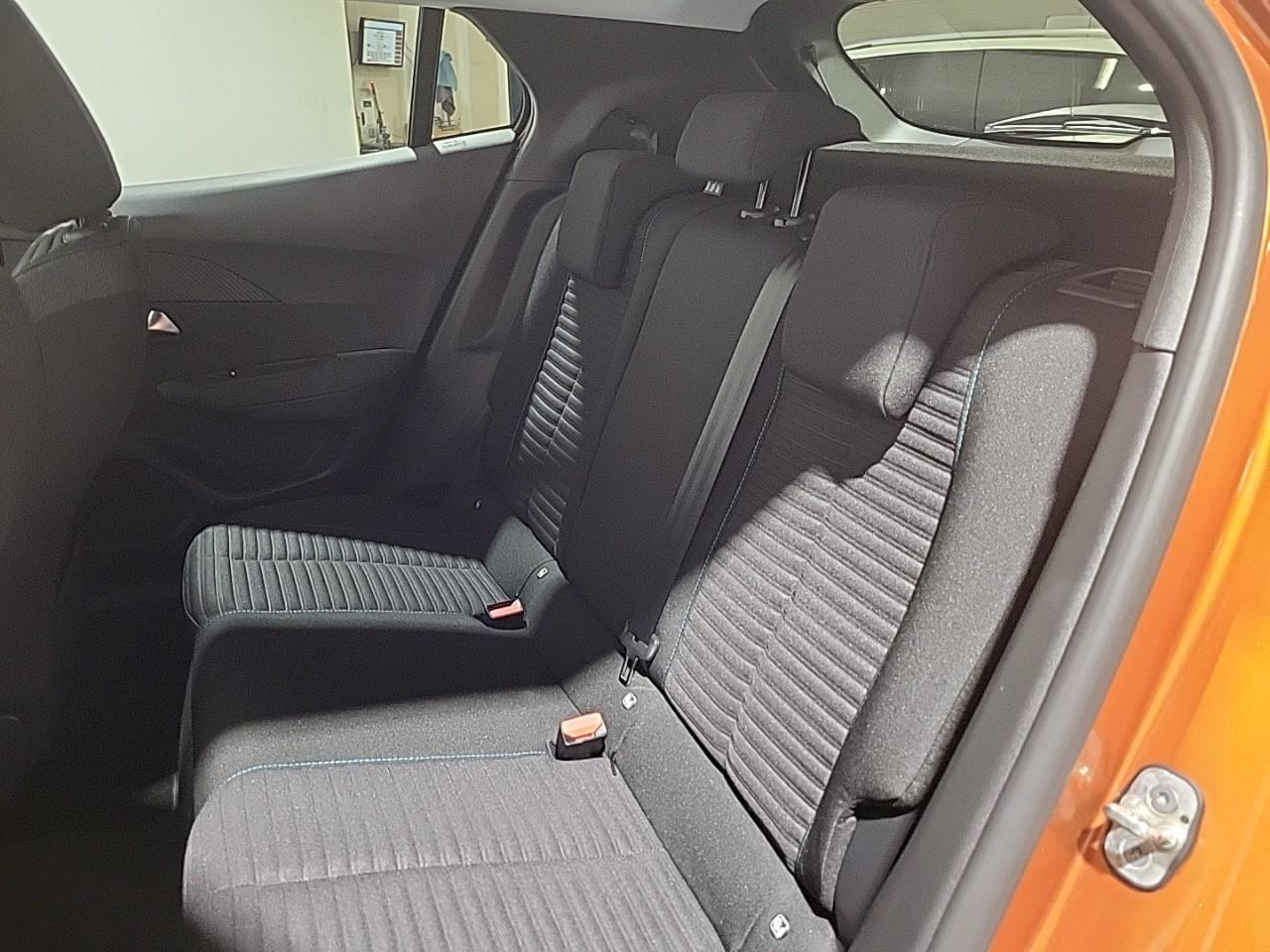 Peugeot 2008 puretech 100 s&s bvm6 style — photo 13