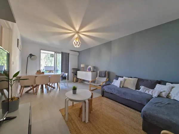 Appartement La Garde 4 pièce(s) 78 m² - Proche des commodités - Ascenseur - Facilité de stationnemen