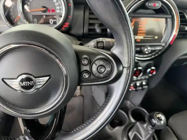 Mini Mini cabrio cooper 136ch chili — photo 11