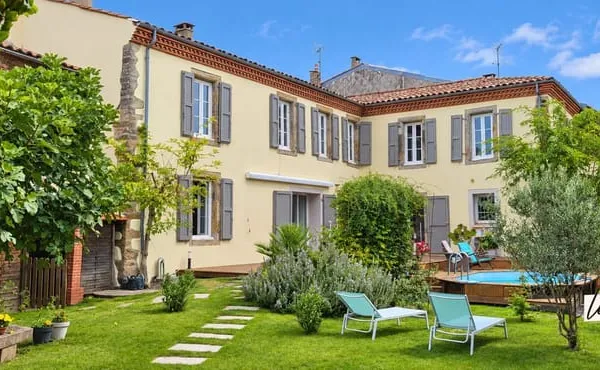 Maison de caractère 300 m² - 7 chambres - Piscine - Grange et dépendances - Le Fraysse (81)