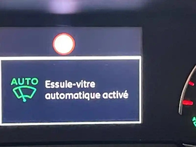 Peugeot 2008 1.2 puretech 130ch s&amp;s allure 7cv — photo 14