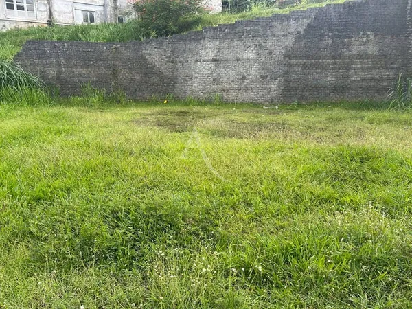 Terrain 549 m²